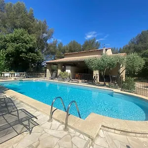 https://le-domaine-dalezen.fr-provencehotel.com